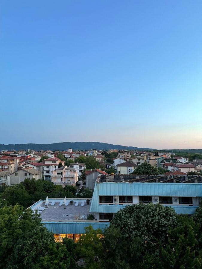 Amadina Garden Hotel Lozenec Kültér fotó